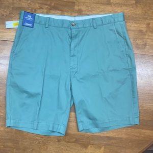 Roundtree & Yorke flat front shorts